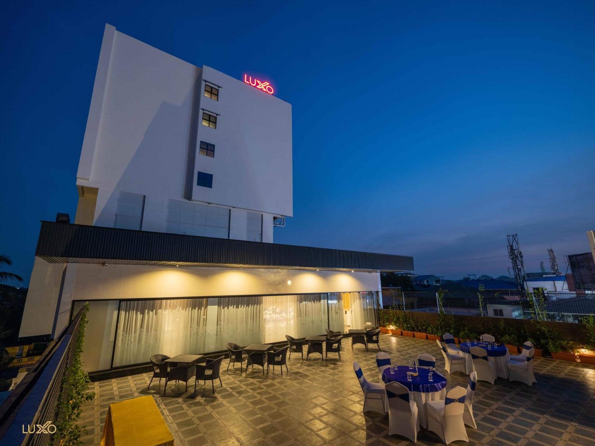 ホテル Luxo Kochi エクステリア 写真